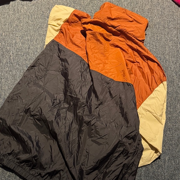 FN Colorblock Windbreaker Jacket - Picture 4 of 5